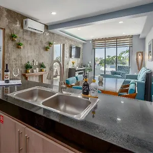Luxe Modern-5 Star Area-walk 2 Beach-pool-bbq-view-king Bed Mazatlan
